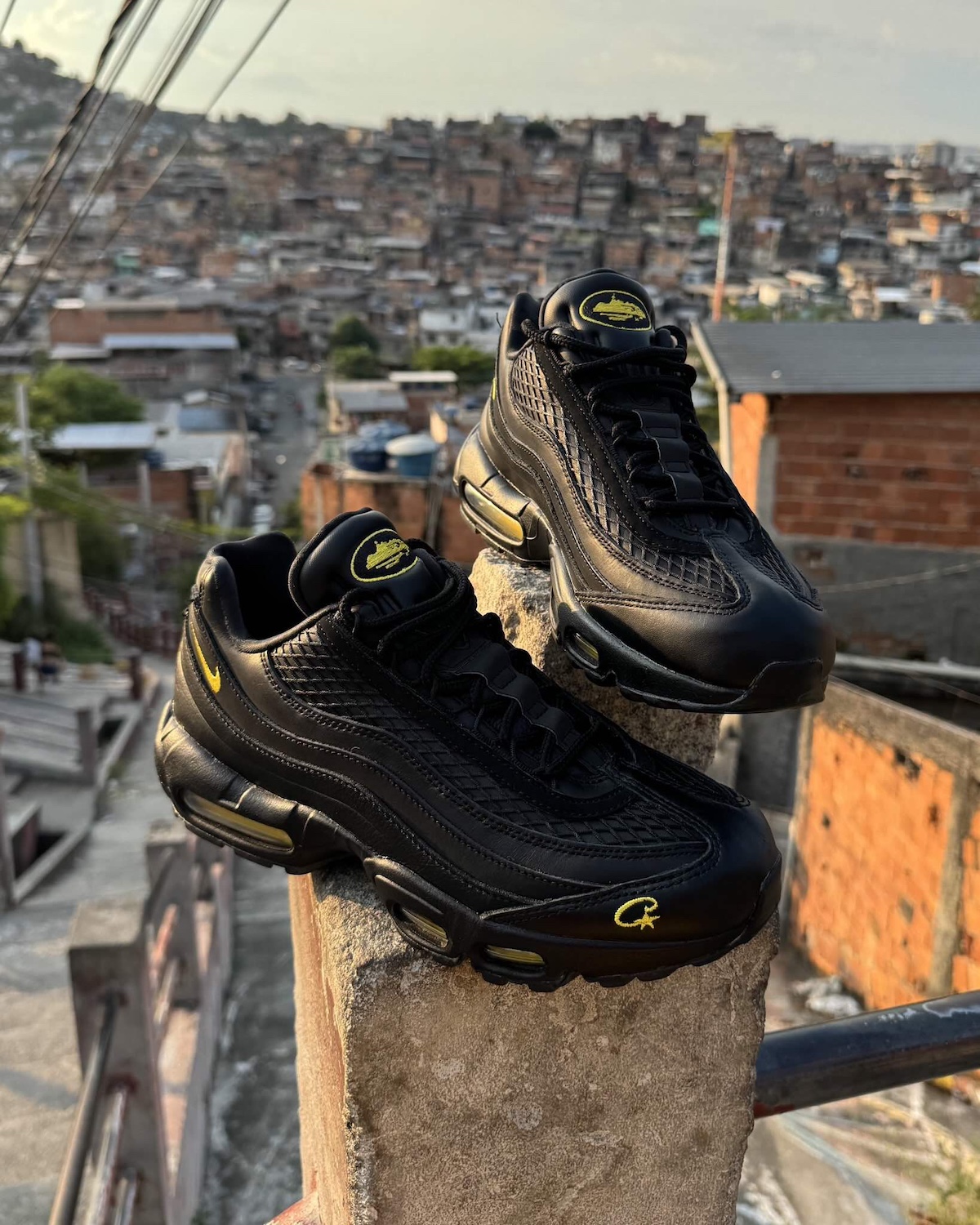 Las Corteiz x Nike Air Max 95 "Honey Black" se lanzan en abril de 2025.