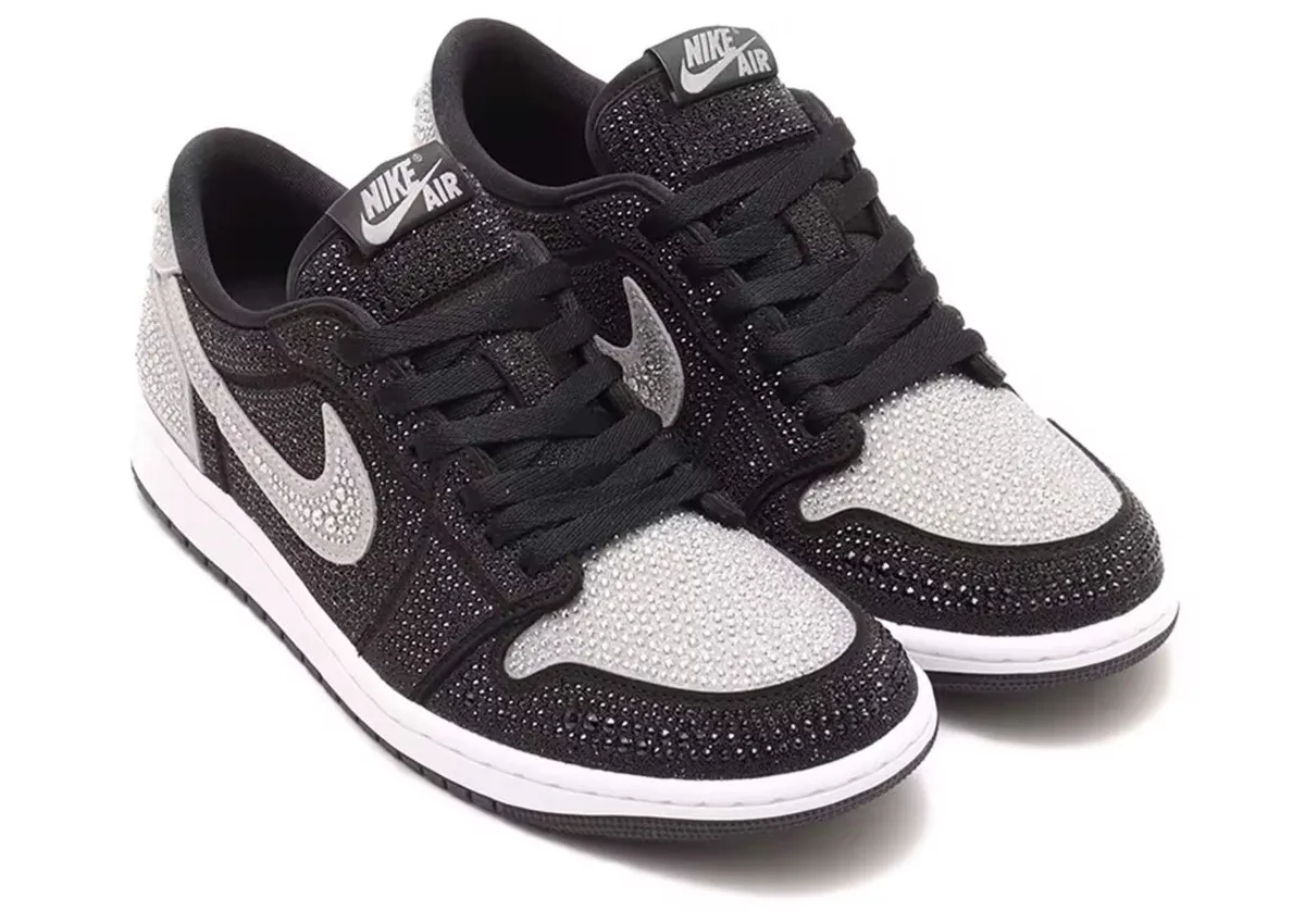 PRIMERA MIRADA: Swarovski x Air Jordan 1 Low “Shadow”